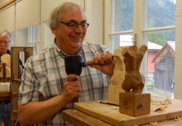 Holzbildhauen