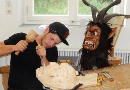 Krampusmasken Schnitzkurs