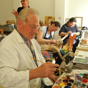 Basiskurs Farbliche Gestaltung - Kursteilnehmer bei der Arbeit
