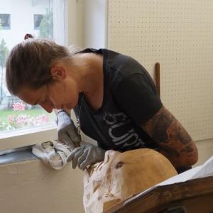 Krampusmaske bemalen