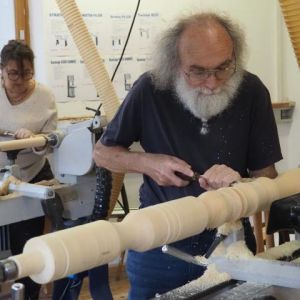 Drechsler bei der Arbeit