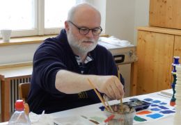 Kursteilnehmer Farbe auf Holz, Marmor- und Dekorationsmalerei