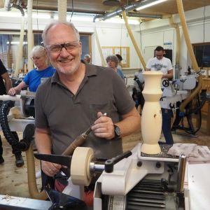 Drechsler bei der Arbeit