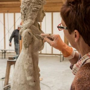 Modellieren und Gestalten in Beton