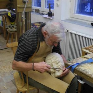 Kurs Brauchtumsmasken schnitzen